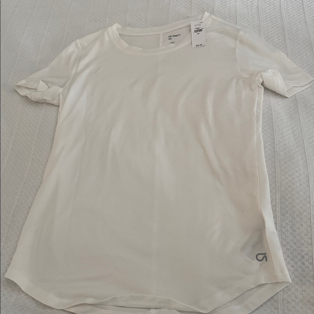 GAP white women's GapFit T-Shirt XSmall NWT